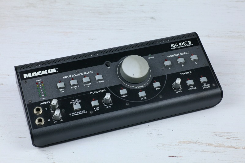 MACKIE BIG KNOB 