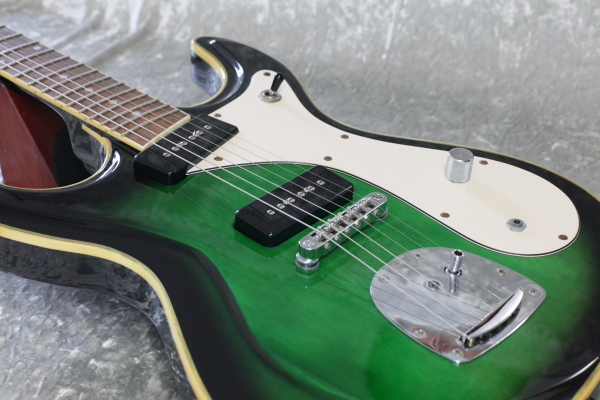Eastwood Guitars Sidejack DLX