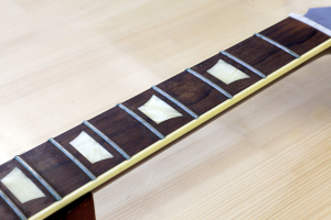 弦なしのギター 査定チェック用写真
