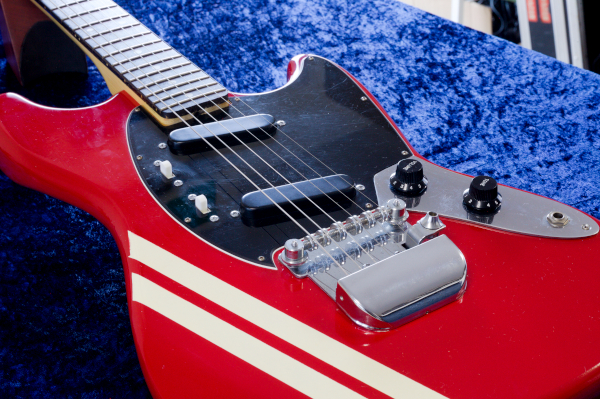 Tomson ムスタング