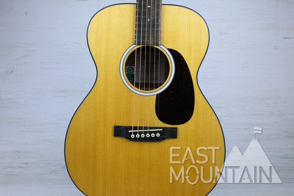 Martin 000 JR-10E 