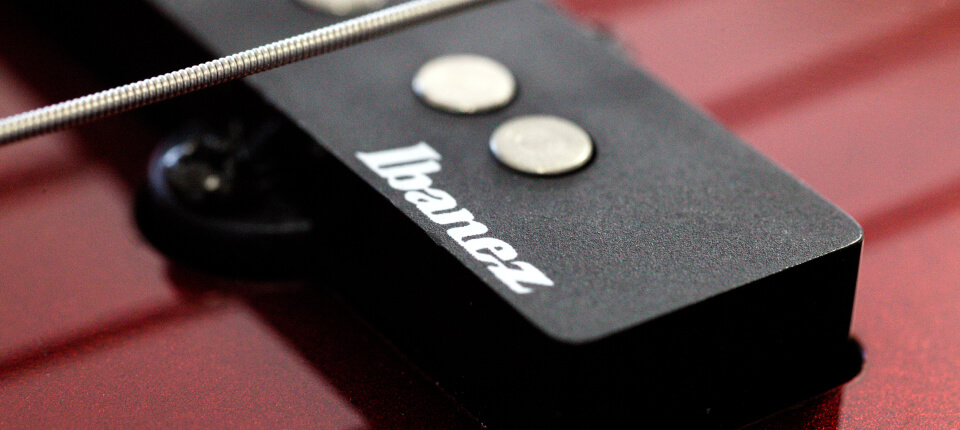 Ibanezのロゴアップ