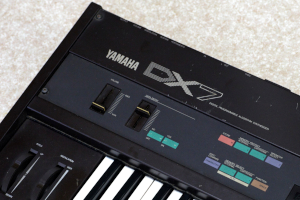 YAMAHA DX7̎ʐ^
