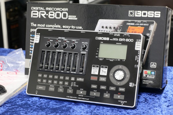BOSS BR-800 S̎ʐ^