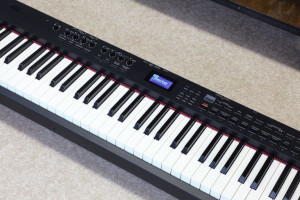 Roland RD-88 dqsAm 