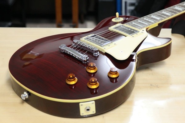 Les paul Standard̔