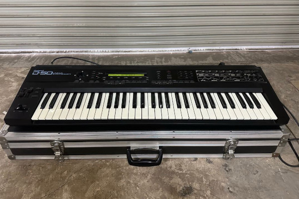 Roland D-50 