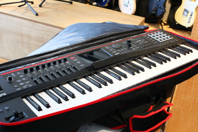 Roland Fantom-06 �������